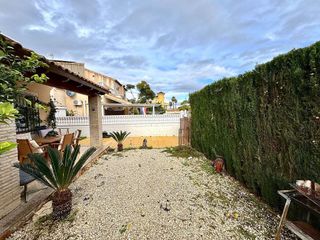 Chalet en alquiler en Algorfa