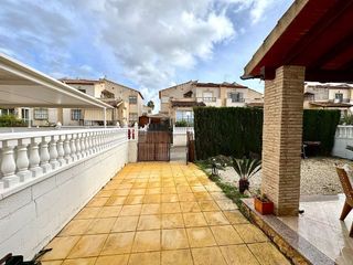 Chalet en alquiler en Algorfa