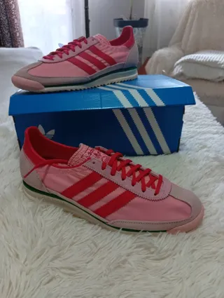 Zapatillas Adidas Talla 42 Rosa y Rojo