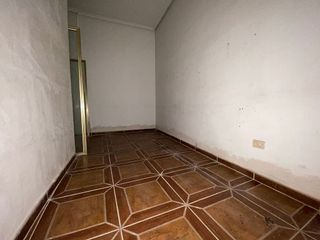 Local comercial en venta en Este en Castellón de la Plana