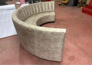 Sofá curvo hostelería beige