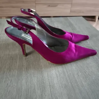 Zapatos de tacón Gino Ventori rojos y dorados