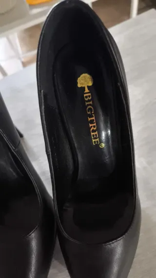 Zapatos de tacón Gino Ventori rojos y dorados