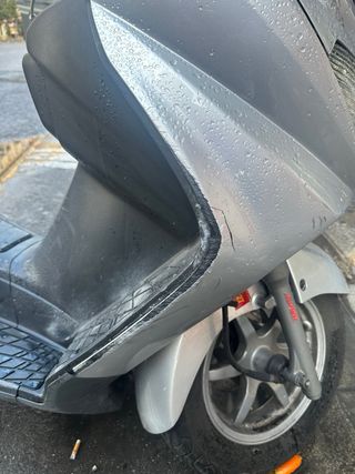 Suzuki Burgman 125cc Maxiscooter Automática