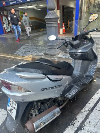 Suzuki Burgman 125cc Maxiscooter Automática