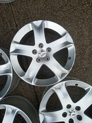 Llantas Peugeot 407 17