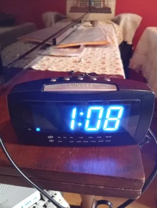 Radio Reloj Despertador Negro