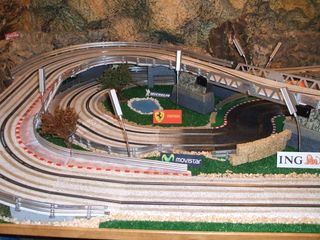 Maqueta Scalextric con luz 2,50 x 1,25 metros
