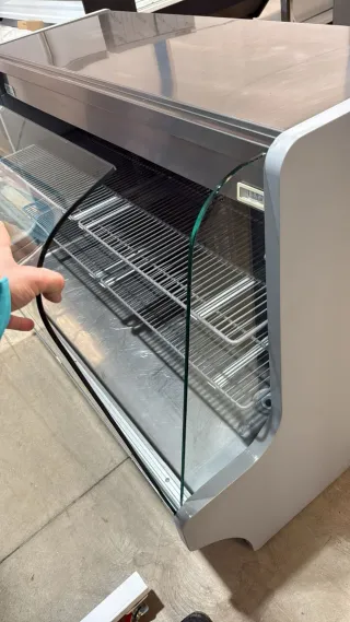 Vitrina Refrigerada Cerrada Coreco