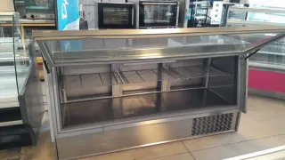 Vitrina Refrigerada Cerrada Coreco