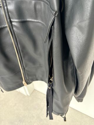 ZARA chaqueta mujer negra con capucha talla M
