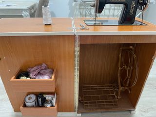 Máquina de coser Wertheim antigua