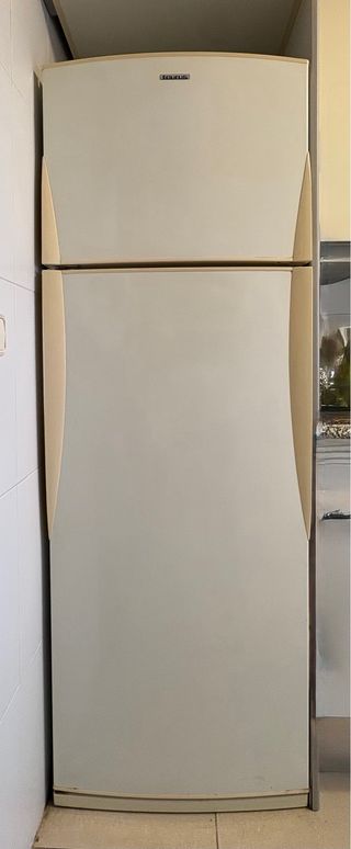 Frigorífico Combi TAURUS