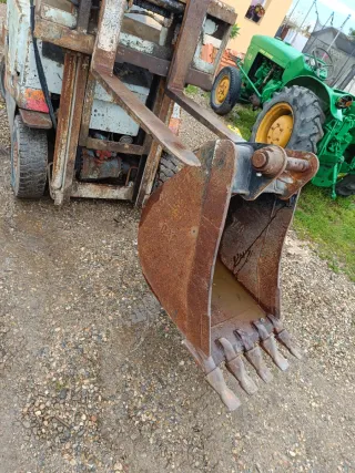 Pala excavadora oxidada