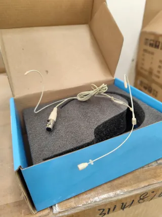 Micrófono de diadema conector Shure