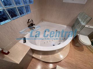 Chalet en venta en Urbanizaciones en Tortosa