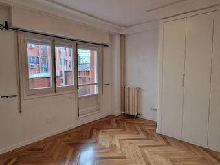 Piso en alquiler en Concepción en Madrid