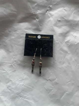 Pendientes calavera plateados