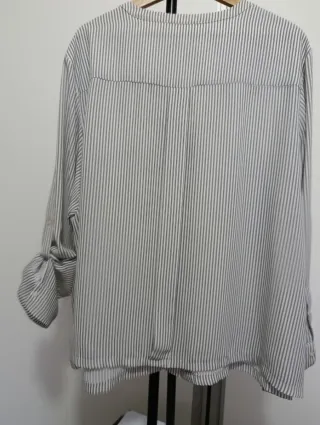 Camisa fluida rayas grises y blancas