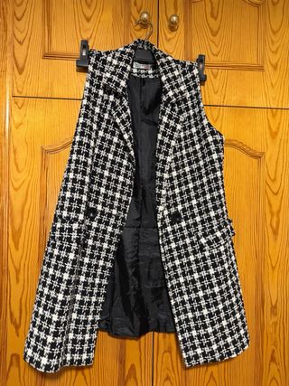 Chaleco tweed blanco y negro