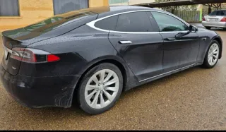 Tesla Model S 2017