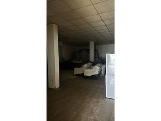 Local comercial en venta en Guadassuar