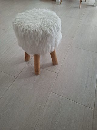 Taburete pelo blanco madera