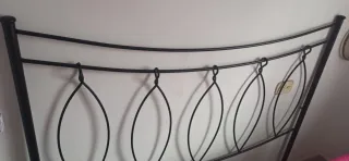 Cabezal de cama de hierro forjado negro