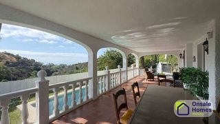 Chalet en alquiler en Las Cancelas - Valdeolletas en Marbella