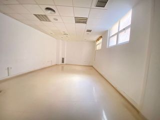 Local comercial en venta en La Magdalena en Zaragoza