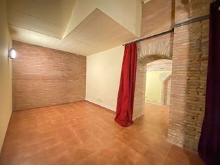 Local comercial en venta en La Magdalena en Zaragoza