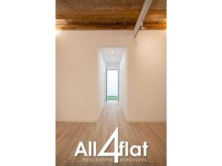 Local comercial en venta en Hostafrancs en Barcelona