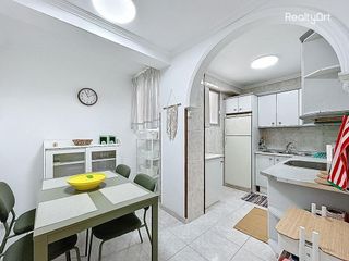 Piso en alquiler en Tres Huertas - El Torrejón - El Cerezo en Sevilla