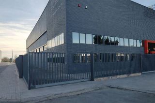 Nave industrial en alquiler en Pobla de Farnals (la)