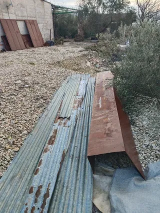 Puerta basculante hierro nave/cochera