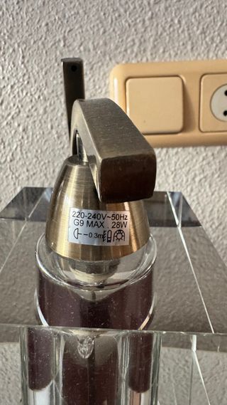 2 Lámparas de mesa cristal y metal dorado +1 techo