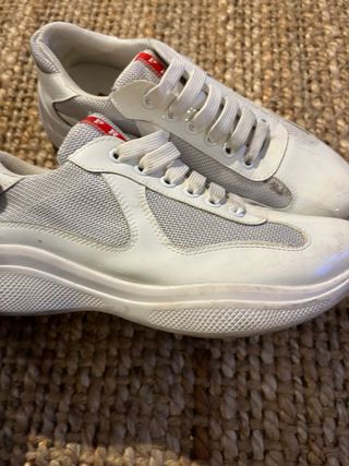 Prada America's Cup Sneakers Blancas y Grises