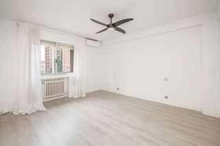 Piso en alquiler en Cuatro Caminos en Madrid