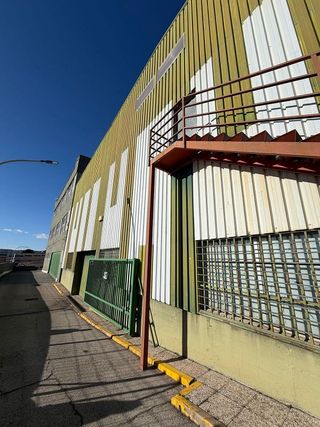 Edificio en alquiler en Zona Industrial en Alcobendas