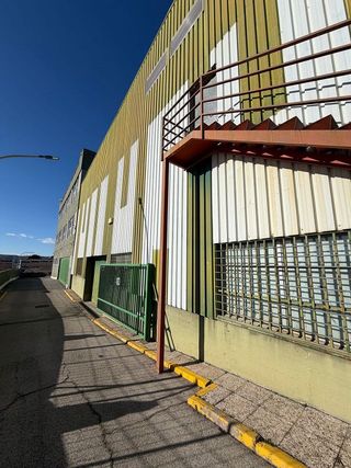 Edificio en alquiler en Zona Industrial en Alcobendas