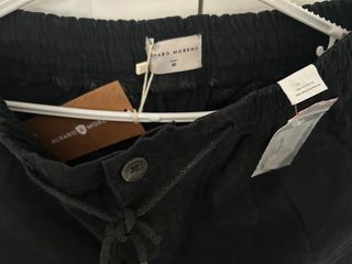 Pantalón negro niño.