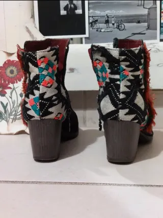 Stivaletti Desigual Camoscio Neri Multicolor