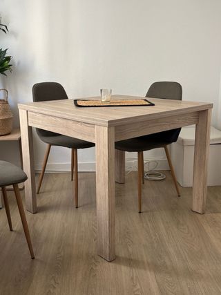 Mesa de comedor extensible de madera