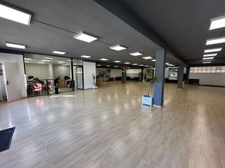 Local comercial en alquiler en Romareda en Zaragoza