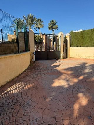 Casa pareada en alquiler en Calahonda en Mijas
