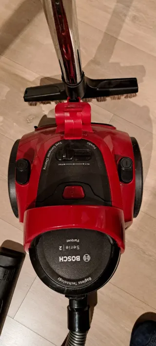 Aspirador Bosch Serie 2 Rojo