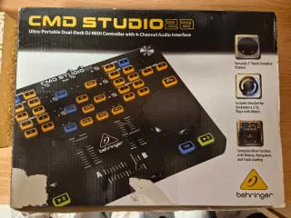 Controller DJ Behringer CMD Studio 2A