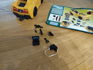 Coche Playmobil amarillo con ladrón