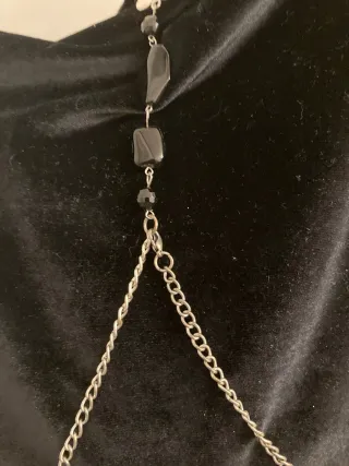 Collar vintage flores plateadas y negras