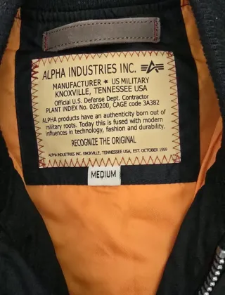Chaqueta Alpha Industries Negra Talla M